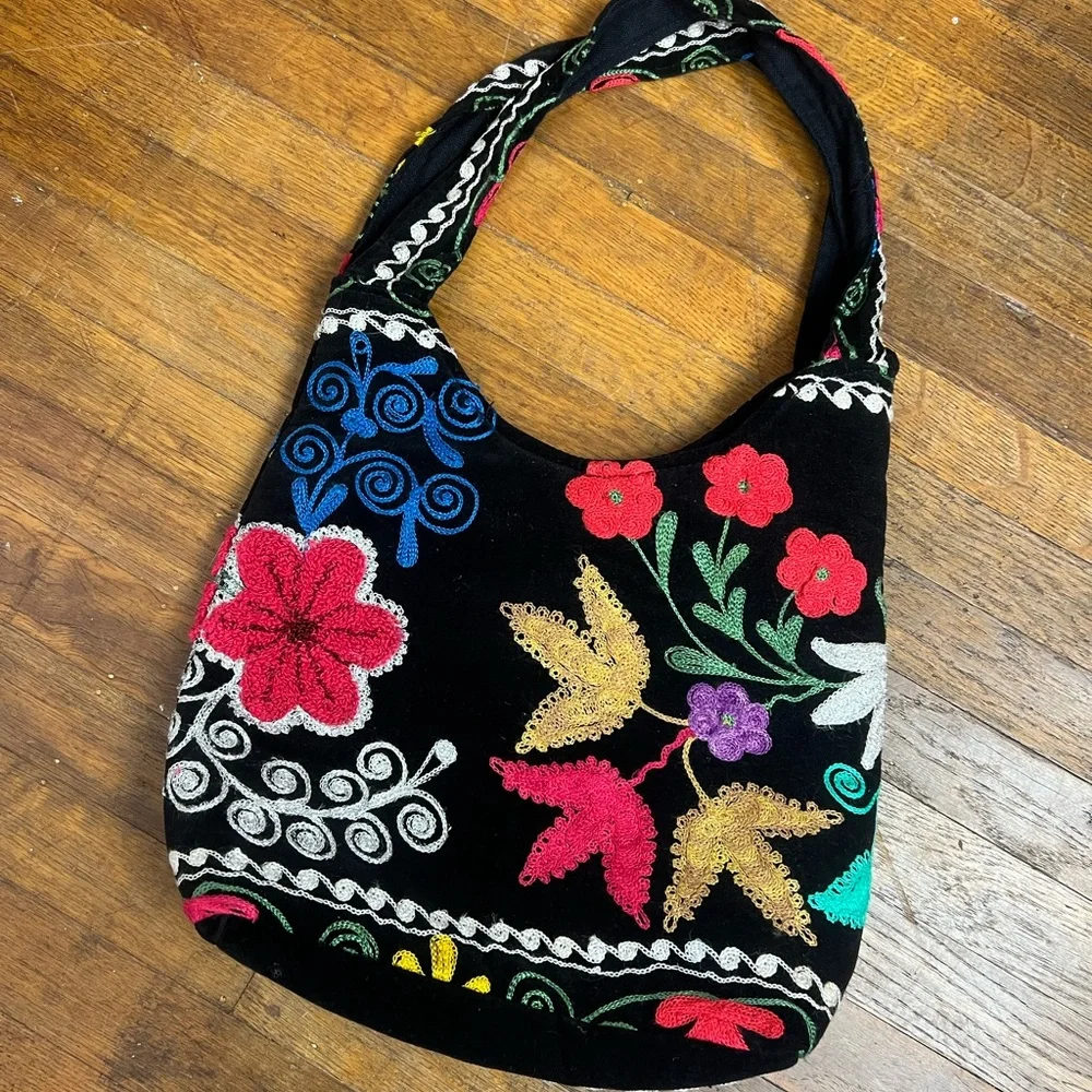 70’s VINTAGE Chenille Metallic Floral Embroidered Black Velvet Hobo Shoulder Bag